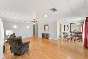 314 Lakeview Dr, Osteen, FL 32764 - Photo 5