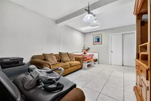 6207 Blossom Ave, Tampa, FL 33614 - Photo 13