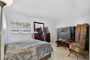 6207 Blossom Ave, Tampa, FL 33614 - Photo 15