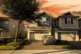 991 E 10th St, Apopka, FL 32703 - Photo 1