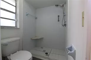 932 N Fairbairn Dr, Deltona, FL 32725 - Photo 13