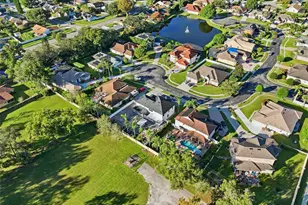 352 Radisson Pl, Oviedo, FL 32765 - Photo 9