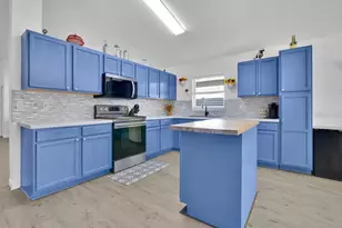 15641 Markham Dr, Clermont, FL 34714 - Photo 7