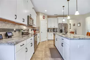 2368 Oxmoor Dr, Deland, FL 32724 - Photo 7