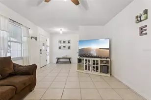 27922 Tammi Dr, Tavares, FL 32778 - Photo 9