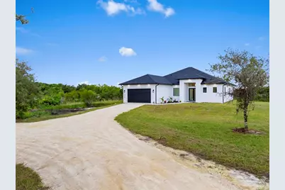 5747 Desoto Boulevard N, Naples, FL 34120 - Photo 3