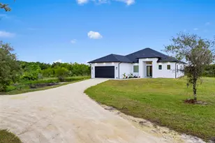 5747 Desoto Blvd N, Naples, FL 34120 - Photo 3