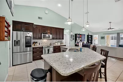 10805 Oak Glen Circle, Orlando, FL 32817 - Photo 7