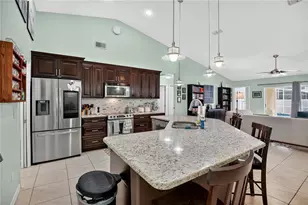 10805 Oak Glen Cir, Orlando, FL 32817 - Photo 7