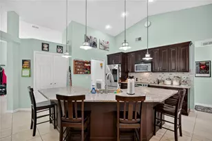 10805 Oak Glen Cir, Orlando, FL 32817 - Photo 9