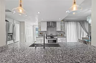 7303 Los Padres Ct, Tampa, FL 33634 - Photo 15