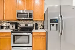 3366 Shallot Dr, Orlando, FL 32835 - Photo 3