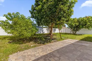 713 Maderia Ct, Kissimmee, FL 34758 - Photo 25