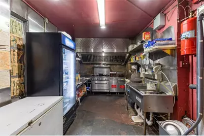 905 S Adelle Avenue, Deland, FL 32720 - Photo 7