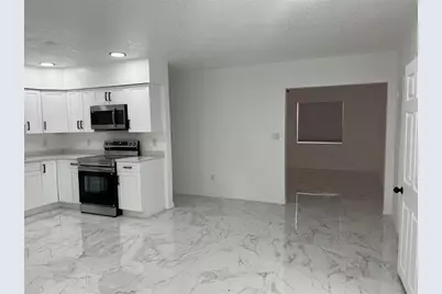 2801 45th Street S, Gulfport, FL 33711 - Photo 3