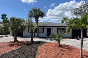 2801 45th St S, Gulfport, FL 33711 - Photo 1