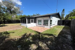 2801 45th St S, Gulfport, FL 33711 - Photo 19