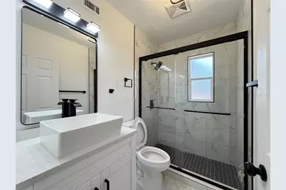 2801 45th Street S, Gulfport, FL 33711 - Photo 9