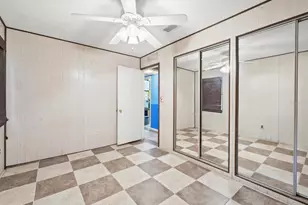 7235 15th St N, Saint Petersburg, FL 33702 - Photo 27