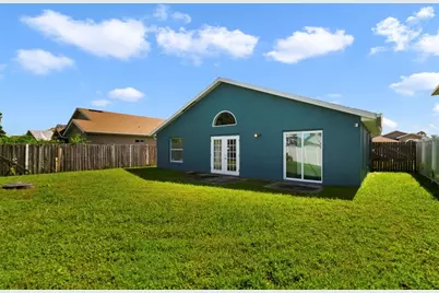 3165 Fairfield Drive, Kissimmee, FL 34743 - Photo 13