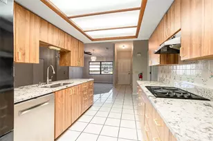 7320 Auburn Ln, New Port Richey, FL 34654 - Photo 13