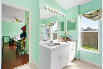 1256 Tyler Lake Circle, Orlando, FL 32839 - Photo 19