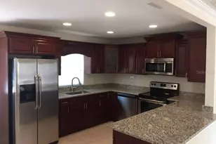 2718 S Sunrise Ct, Orlando, FL 32806 - Photo 3