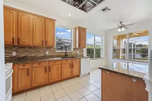 1729 Golfview Dr, Kissimmee, FL 34746 - Photo 9