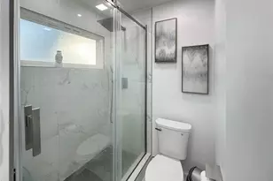 10831 Satinwood Cir, Orlando, FL 32825 - Photo 9