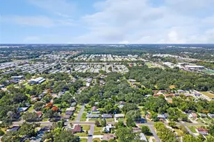 717 Bonnie Dr, Lakeland, FL 33803 - Photo 13