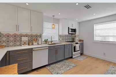 4360 Chatham Drive #108, Longboat Key, FL 34228 - Photo 15