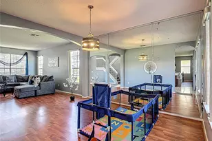 2530 The Oaks Blvd, Kissimmee, FL 34746 - Photo 9