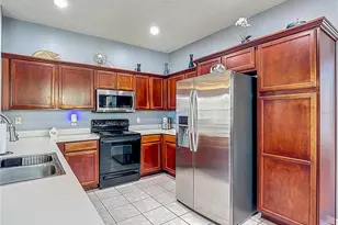 2530 The Oaks Blvd, Kissimmee, FL 34746 - Photo 13