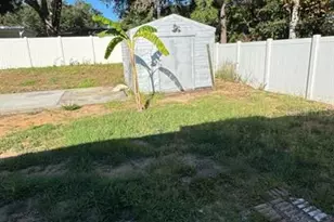 545 Oak Dr, Tavares, FL 32778 - Photo 21