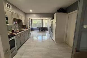 808 Derbyshire Rd, Daytona Beach, FL 32117 - Photo 17