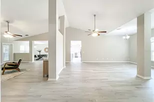 1042 Twisted Branch Ln, Saint Cloud, FL 34771 - Photo 7