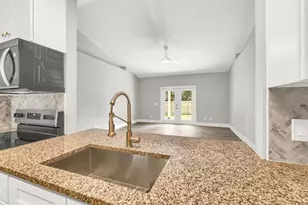 570 E 5th St, Chuluota, FL 32766 - Photo 7