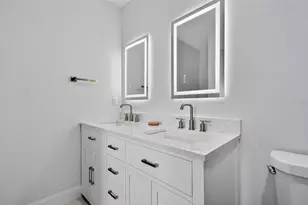 4915 Eldorado Dr, Tampa, FL 33615 - Photo 11