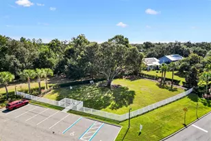 1052 Sugarloaf Key Loop, Lady Lake, FL 32159 - Photo 57