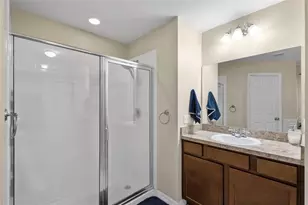 2729 Barclay Ln, Kissimmee, FL 34743 - Photo 15