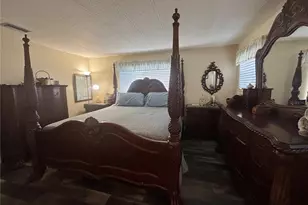 2122 E Lake Dr, Zellwood, FL 32798 - Photo 13