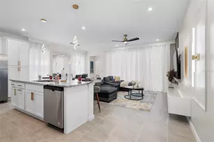 2352 Zaballina Pl, Kissimmee, FL 34747 - Photo 13