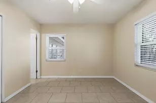 1300 79th Ave N, Saint Petersburg, FL 33702 - Photo 27