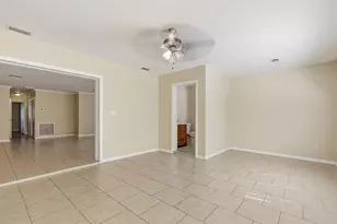 1300 79th Ave N, Saint Petersburg, FL 33702 - Photo 37