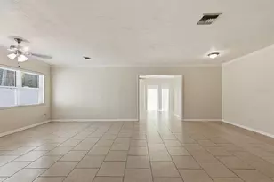 1300 79th Ave N, Saint Petersburg, FL 33702 - Photo 21