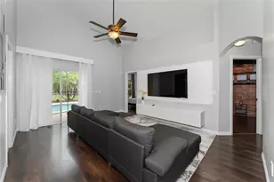 1067 Tourmaline Dr, Kissimmee, FL 34746 - Photo 7