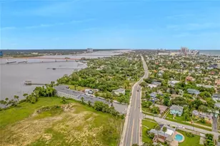 900 S Peninsula Dr, Daytona Beach, FL 32118 - Photo 27