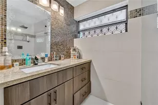 1490 Laguna Ln, Pembroke Pines, FL 33026 - Photo 17