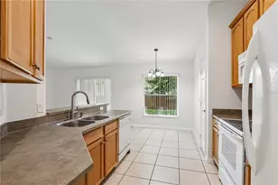 3042 Wild Pepper Ave, Deltona, FL 32725 - Photo 11