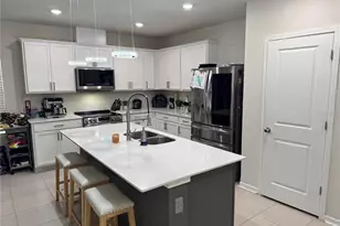 1877 Summer Serenity Dr, Kissimmee, FL 34744 - Photo 3